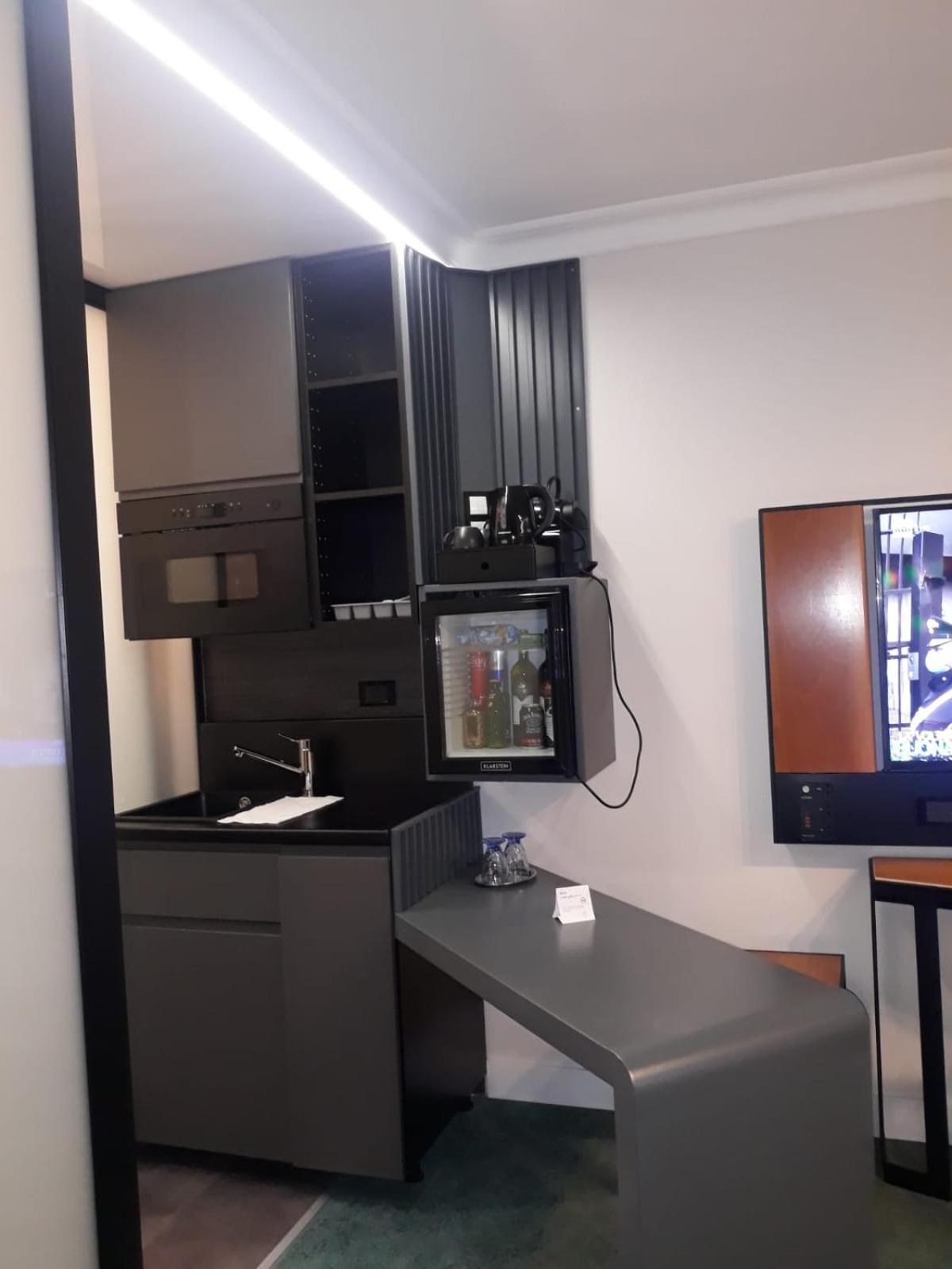 Hotel Celis บาร์ชิส ภายนอก รูปภาพ