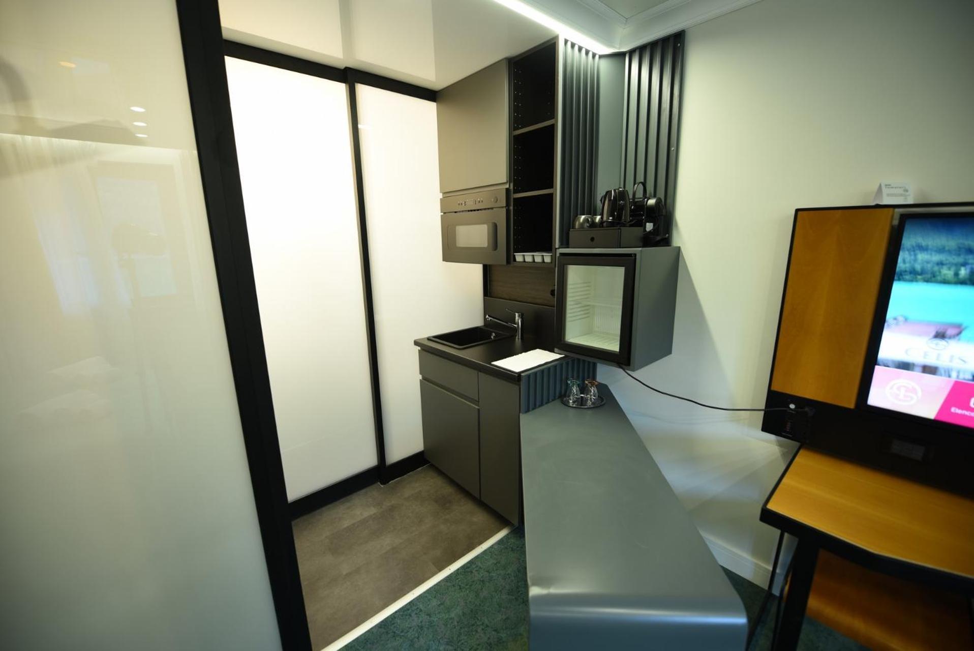 Hotel Celis บาร์ชิส ภายนอก รูปภาพ